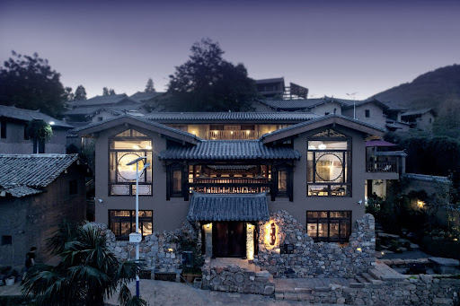 Overview of Leju's Eye Guesthouse