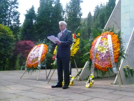 US Consul-General Peter Haymond