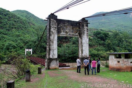 The reconstructed Huitong Bridge is now preserved as a monument. The present form dates from 1950 and carries the communist star on the rebuilt eastern bridgehead.