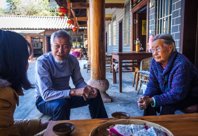 Luo Wenfang and her son