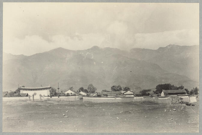 Buildings at base of hills May 2, 1922