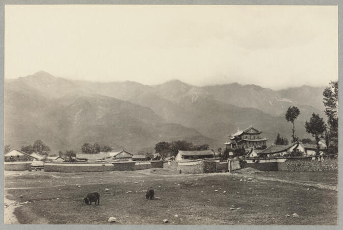 Buildings at base of hills May 3, 1922