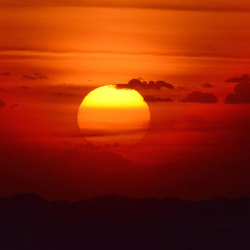 Jiaozi Snow Mountain in Yunnan province is one of the best places in China to see the sun set