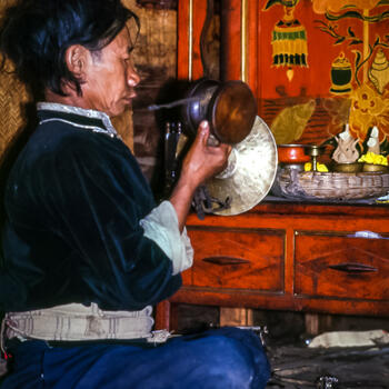 A Dongba holy man performing a ritual