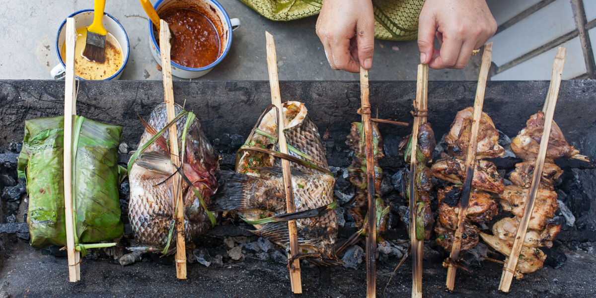 Recipe: Dai minority tilapia stuffed with spice paste