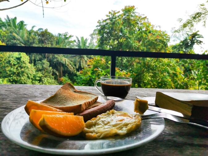 Sepilok Nature Lodge breakfast