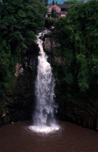 Dieshuihe waterfall in Tengchong