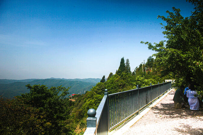 Mountain view from the terrace of Guanjing Restaurant