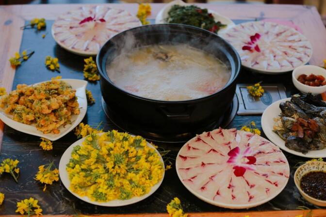 Crispy fish hot pot from Tuanjie Town