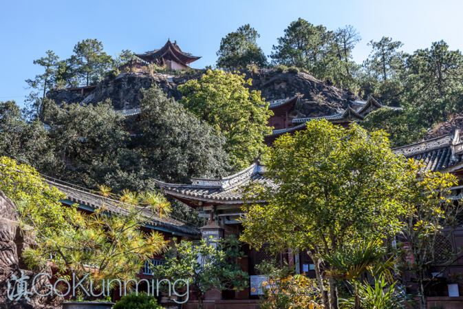 A view from inside Shizhong Temple