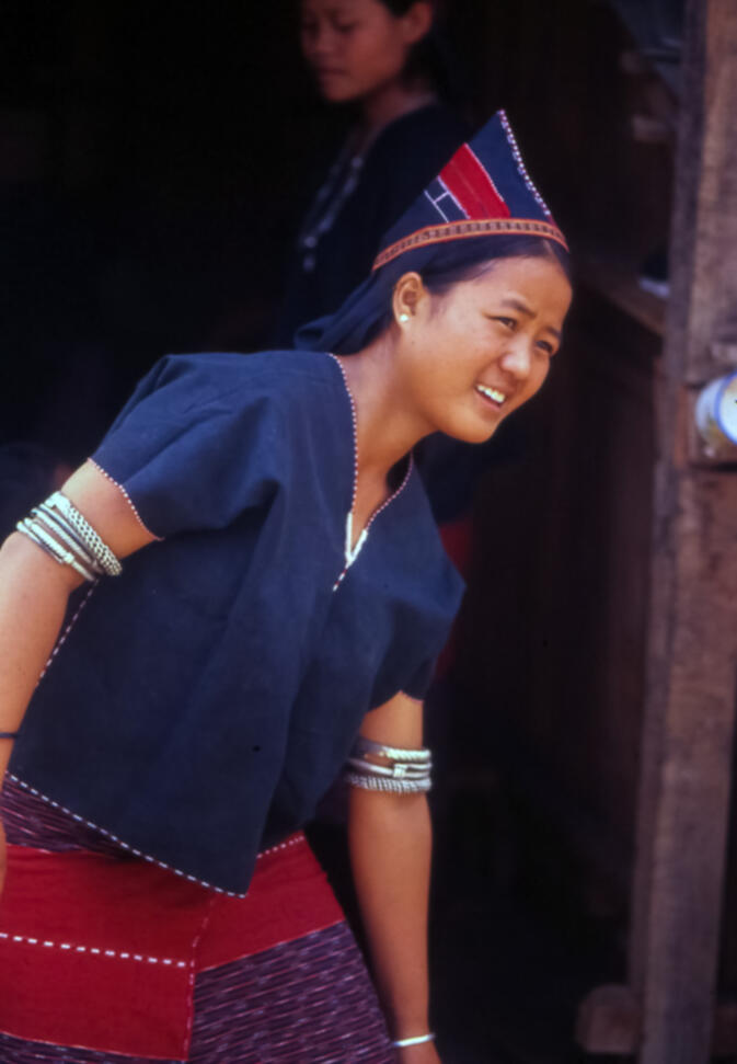 Wa woman, Mengxin district