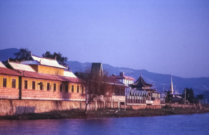 Menglian riverside, 1998