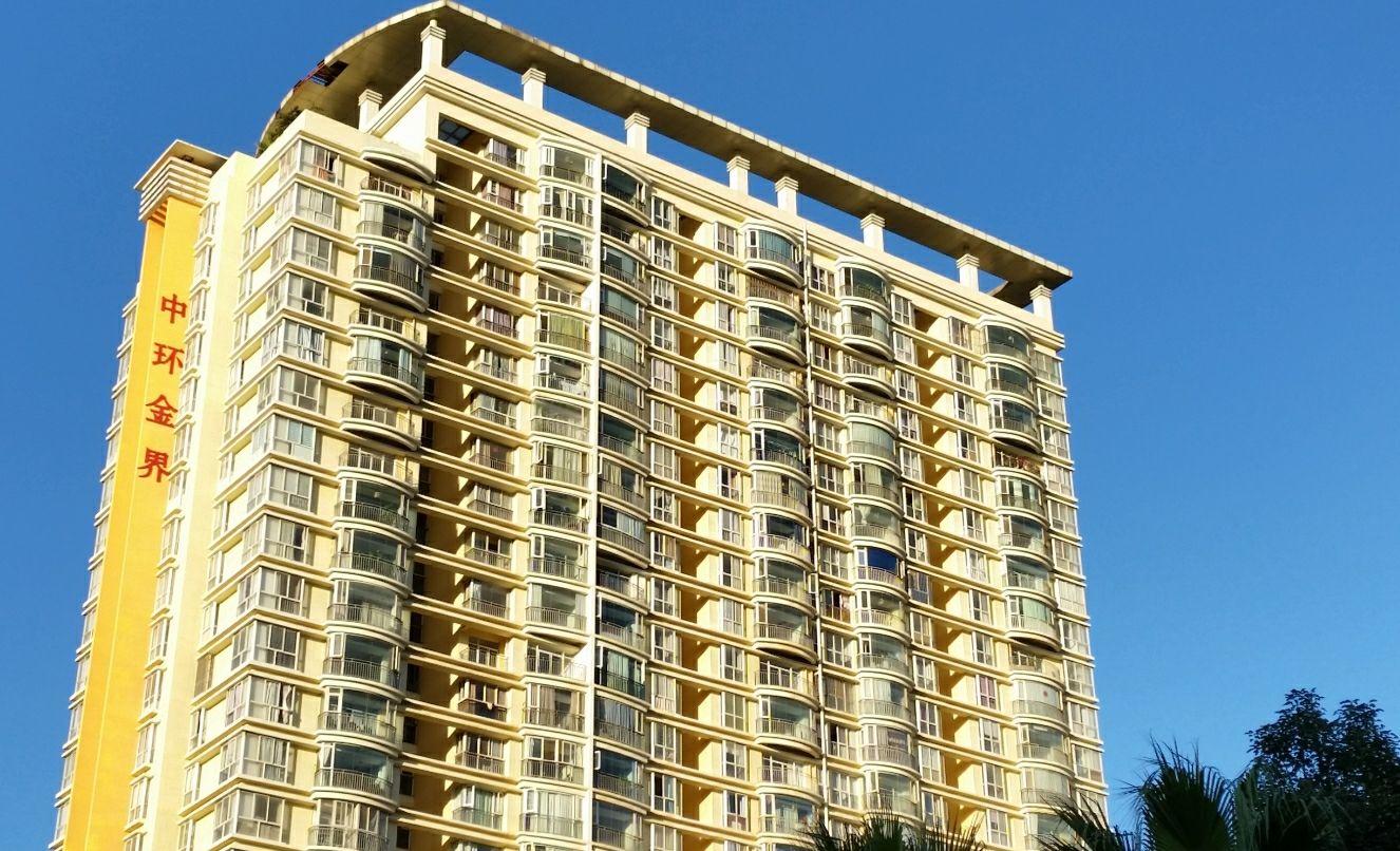 cozy apt in center to rent